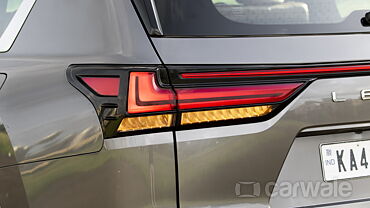Lexus LX Tail Light/Tail Lamp