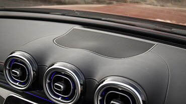 Mercedes-Benz AMG C 43 Central Dashboard - Top Storage/Speaker