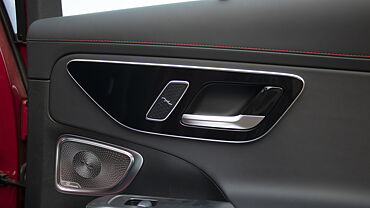 Mercedes-Benz AMG C 43 Rear Door Pad Handle