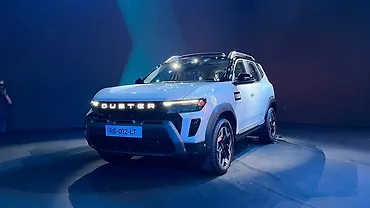 Renault Duster Hybrid Variants Explained Renault Duster Hybrid Variants Explained