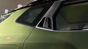 Renault Duster Rear Windshield/Windscreen