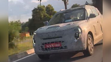 Mahindra XUV300 facelift continues testing in India