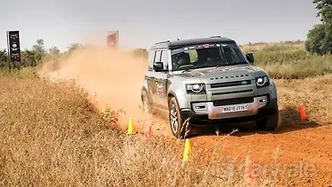 Land Rover Defender is Getting a Facelift, But Does it Really Need it? Land Rover Defender is Getting a Facelift, But Does it Really Need it?