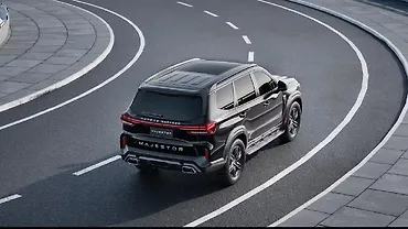 MG Majestor Rear View