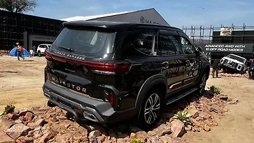 MG Majestor Right Rear Three Quarter