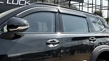 MG Majestor Side Glass Housing