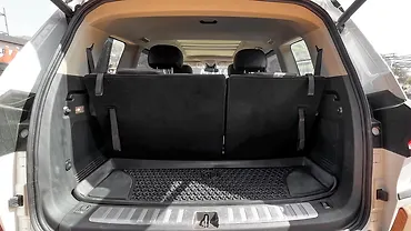 MG Majestor Bootspace