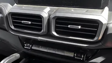 MG Majestor Front Centre Air Vents