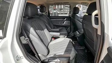 MG Majestor Second Row Seats