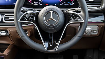 Mercedes-Benz GLS Horn Boss