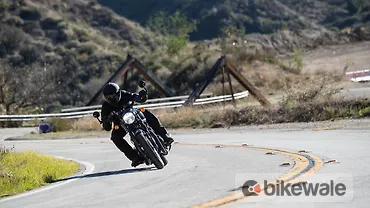 Royal Enfield Shotgun 650 Right Side View