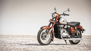 Jawa 350 Left Front Three Quarter