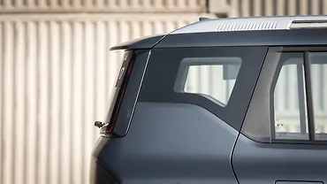 Kia Syros Rear Quarter Glass