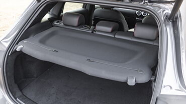 Mercedes-Benz GLA Bootspace with Parcel Tray/Retractable