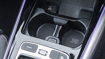 Mercedes-Benz GLA Cup Holders