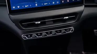 विनफ़ास्ट VF 6 फ्रंट सेंटर एयर वेंट