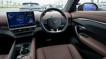 विनफ़ास्ट VF 7 स्टीयरिंग व्हील