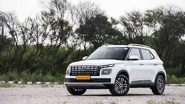 Hyundai Venue offered with heavy discounts in March 2024