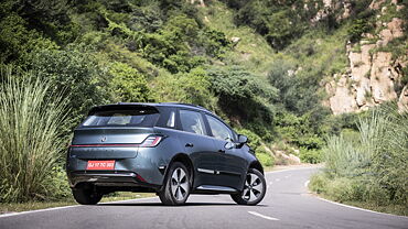 MG Windsor EV Right Rear Three Quarter