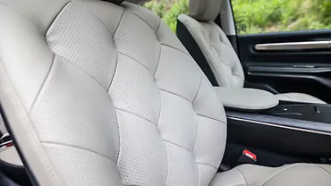 MG Windsor EV Front Row Seats