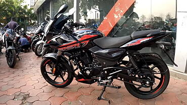 New Bajaj Pulsar 220F with Bluetooth instrument cluster to be launched at Rs 1.41 lakh