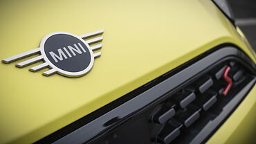 MINI Cooper Front Logo