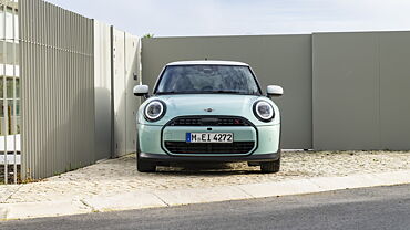 MINI Cooper Front View