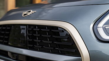 MINI Countryman Electric Grille