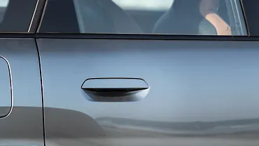 मिनी कंट्रीमैन इलेक्ट्रिक पीछे के दरवाज़े के हैंडल