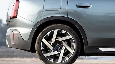 मिनी कंट्रीमैन इलेक्ट्रिक पीछे का फ़ेंडर