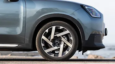 मिनी कंट्रीमैन इलेक्ट्रिक व्हील