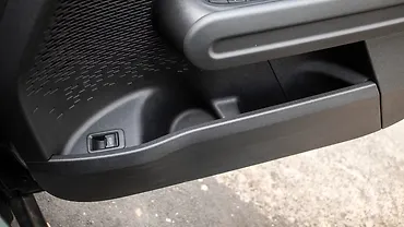 मिनी कंट्रीमैन इलेक्ट्रिक ड्राइवर साइड फ्रंट डोर पॉकेट