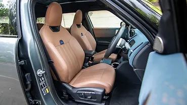 मिनी कंट्रीमैन इलेक्ट्रिक फ्रंट रौ सीट्स