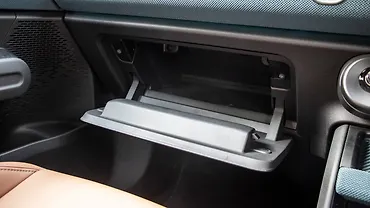 मिनी कंट्रीमैन इलेक्ट्रिक ग्लोव बॉक्स