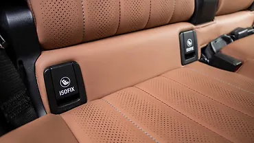 मिनी कंट्रीमैन इलेक्ट्रिक पीछे की रो में आइसोफ़िक्स चाइल्ड सीट माउं​टिंग पॉइंट