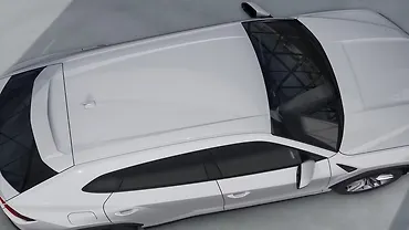 लैम्बॉर्गिनी उरुस SE कार की छत