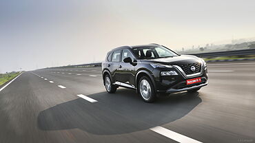 Nissan X-Trail Right Front Three Quarter