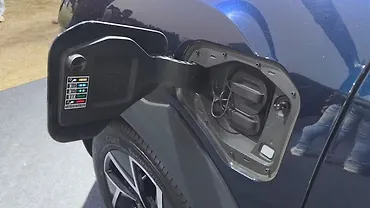 Mahindra XUV 3XO EV Open Fuel Lid