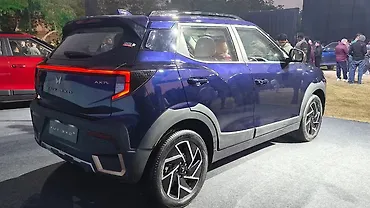 Mahindra XUV 3XO EV Right Rear Three Quarter