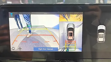 Mahindra XUV 3XO EV 360-Degree Camera Control