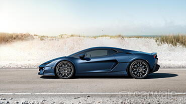 Lamborghini Huracan Evo Left Side View