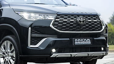 Toyota Innova Hycross Grille