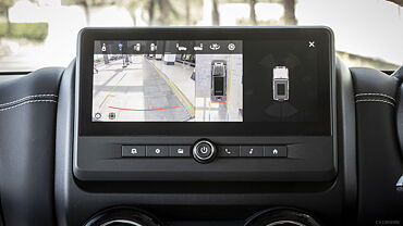 Mahindra Thar Roxx 360-Degree Camera Control