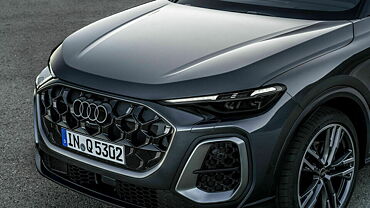 Audi New Q5 third-gen Closed Hood/Bonnet