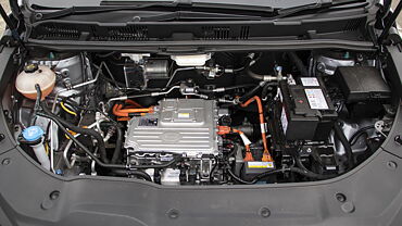 BYD eMax 7 Engine Shot