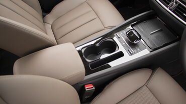 BYD eMax 7 Center Console/Centre Console Storage