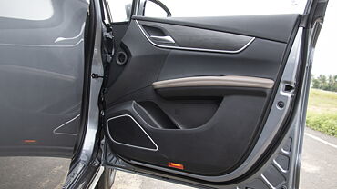 BYD eMax 7 Front Right Door Pad