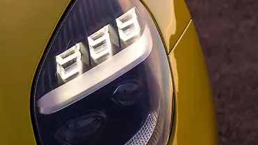 Aston Martin Vantage Headlight