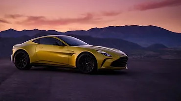 Aston Martin Vantage Right Front Three Quarter