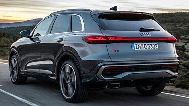 Audi New Q5 third-gen Rear View